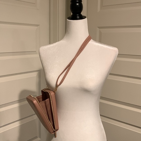 Women’s Soft Pink Crossbody Purse - New Without Tags - Picture 11 of 16